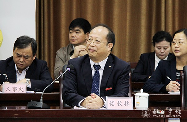 6beat365官网校长侯长林出席汇报会.jpg