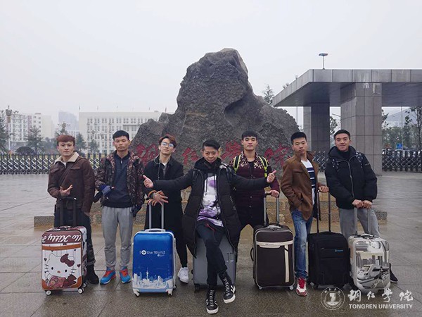 3合影.jpg