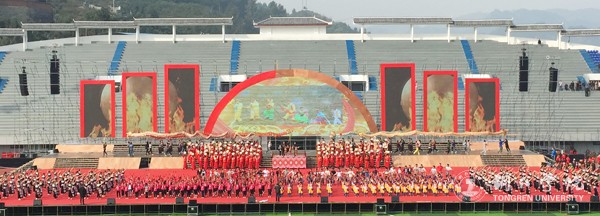 1beat365官网教师编排的演出节目.jpg