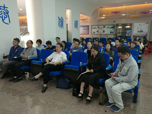 讲座现场2_副本.jpg